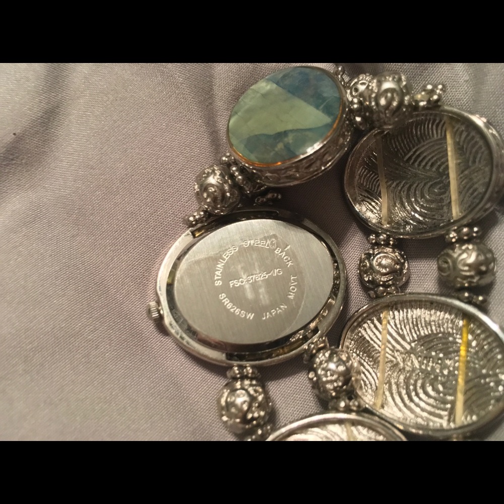Watch - Picture 2 of 4